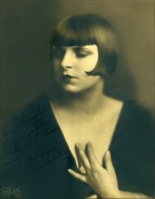 Actress Marion Kane