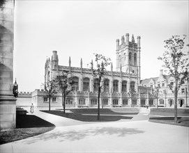 Mitchell Tower and Hutchinson Hall, University of Chicago, early 1900's