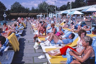 Pool Area, Grossinger's Resort
