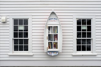 Book Boat