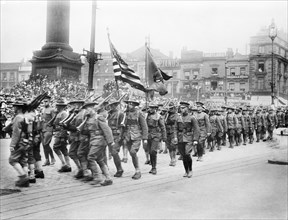 American troops alongside Wellington Column