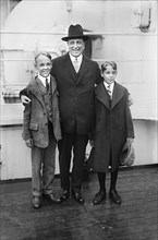 William Randolph Hearst with sons William