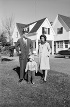 U.S. Senator and Democratic nominee for U.S. President John F. Kennedy with his wife Jacqueline Kennedy and daughter Caroline