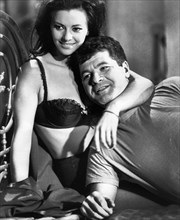 Giovanna Ralli, Dick Shawn, on-set of the film, "What Did You Do In The War, Daddy?", United