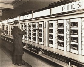 Automat, 977 Eighth Avenue, New York City, New York, USA, Berenice Abbott, Federal Art Project,