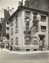 Wood frame house, Bedford and Grove Streets, New York City, New York, USA, Berenice Abbott, Federal