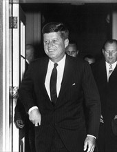 U.S. President-elect John Kennedy arriving at White House to meet with U.S. President Dwight