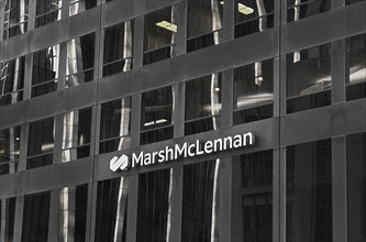 Marsh McLennan Headquarters, exterior view, Avenue of the Americas, New York City, New York, USA