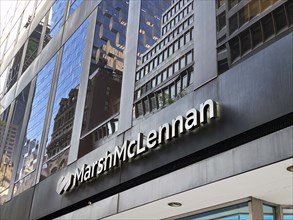 Marsh McLennan Headquarters, exterior view, Avenue of the Americas, New York City, New York, USA