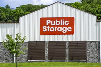 Public Storage, self-storage facility, building exterior, Danbury, Connecticut, USA