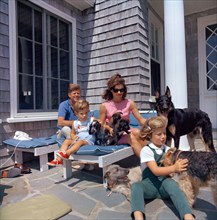 U.S. President John F. Kennedy, U.S. First Lady Jacqueline Kennedy, Caroline Kennedy and John F.