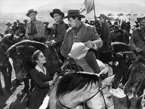 Felicia Farr, Joel, McCrea, on-set of the western film, "he First Texan", Allied Artists, 1956