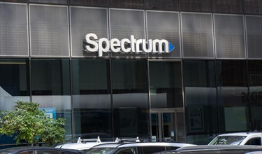 Spectrum store, building exterior, 5 Manhattan West, New York City, New York, USA