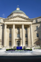 Sterling Hall of Medicine, building exterior, Yale University School of Medicine, New Haven,