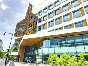 Moderna, corporate office building, exterior view, Cambridge