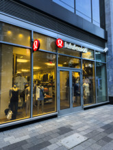 Lululemon retail store, Boston