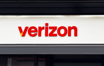 Verizon logo on building exterior of retail store, Manhattan, New York City