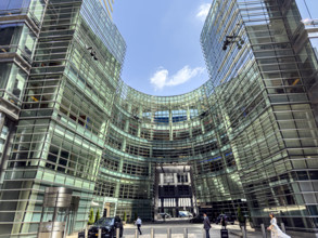 Beacon Court at Bloomberg Tower, New York City