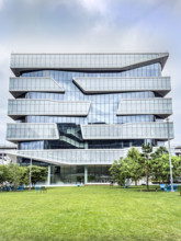 Henry R. Kravis Hall, building exterior, Columbia University Business School, Columbia University,