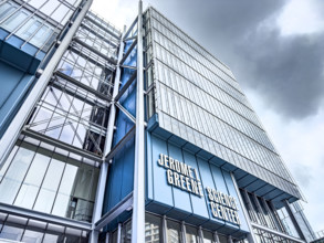 Jerome L. Greene Science Center, Columbia University, building exterior, low angle view,