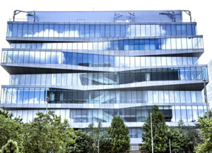 Henry R. Kravis Hall, building exterior, Columbia University Business School, Columbia University,