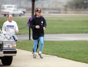 U.S. President Bill Clinton jogging around reflecting pool, Washington, D.C., USA, Sharon Farmer,