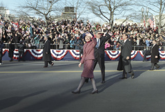 U.S. President Bill Clinton and U.S. First Lady Hillary Rodham Clinton walking along the Inaugural