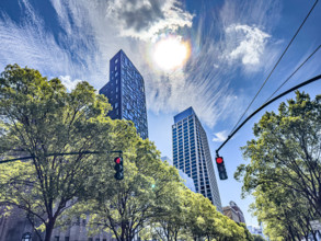 Chelsea Nouvel residential building (left), 100 Eleventh Avenue, One High Line residential building