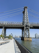 Williamsburg Bridge and East River Park, Manhattan, New York City, New York, USA