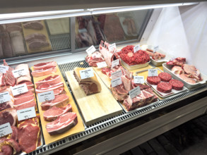Raw meat display case, Dickson's Farmstand Meats, Chelsea Market, Chelsea, Manhattan, New York