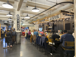Los Tacos #1 (background, right), Mayhem Beer and Sandwiches, (foreground, right), Chelsea Market,
