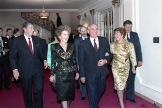 U.S. President Ronald Reagan, U.S. First Lady Nancy Reagan, Soviet General Secretary Mikhail