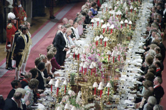 U.S. President Ronald Reagan addressing formal dinner, Windsor Castle, Windsor, Berkshire, England,