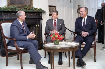 U.S. President Ronald Reagan and U.S. Vice President/U.S. President-elect George H.W. Bush with