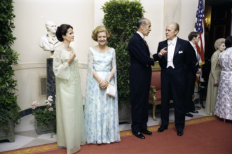 Anne-Aymone Giscard d'Estaing, U.S. First Lady Betty Ford, President Valery Giscard d'Estaing of