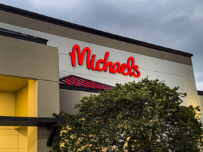 Michaels arts and crafts retail store, building exterior, Boca Raton, Florida, USA