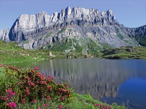 Lac de montagne, Haute-Savoie
