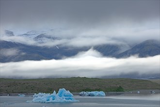 Iceland, Breidamerkurjökull glacier and Jökulsárlón lagoon