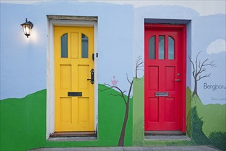 Islande, Reykjavik, portes et façades colorées