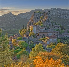 France, Vaucluse (84) La Roque-Alric, village des Dentelles de Montmirail / France, Vaucluse, La