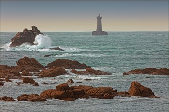 France, Finistère(29) Porspoder, le phare du Four depuis la presqu'île Saint-Laurent / France,