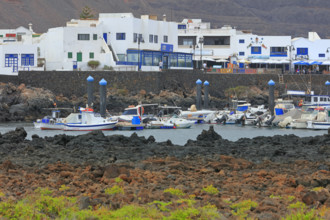 Espagne, Iles Canaries, Lanzarote, Haria, port de pêche de Orzola / Spain, Canary Islands,