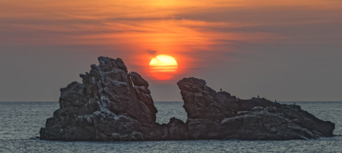 France, Manche (50) Omonville-la-Rogue, la pointe de Jardeheu l'anse ST-Martin au soleil se