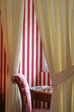 France, Normandie, calvados, deauville, hotel normandy barriere, palace, chambre, mobilier,