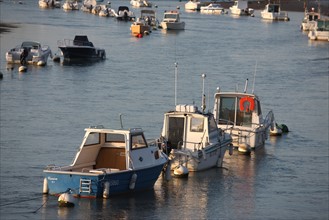 France, Basse Normandie, calvados, cabourg, entre cabourg et dives sur mer f14 port guillaume, bateaux plaisance,