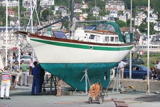 cote fleurie, deauville, port de plaisance, port deauville, mise au sec, chantier naval, voilier, bateau, plaisance,