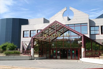 France, Haute Normandie, eure, evreux, le Cadran, palais des congres, architecture contemporaine, salle de spectacles,