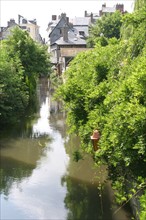 France, Haute Normandie, eure, pont audemer, amenagement des rives du ruisseau, affluent de la risle, petite venise, eau, vegetation,