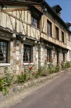 France, Haute Normandie, eure, le bec hellouin, maisons du village, colombage, pans de bois,