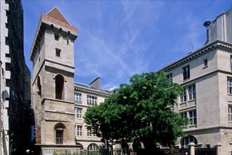 Paris 2e - tour jean sans peur - rue etienne marcel - ce qui reste de l'hotel de bourgogne